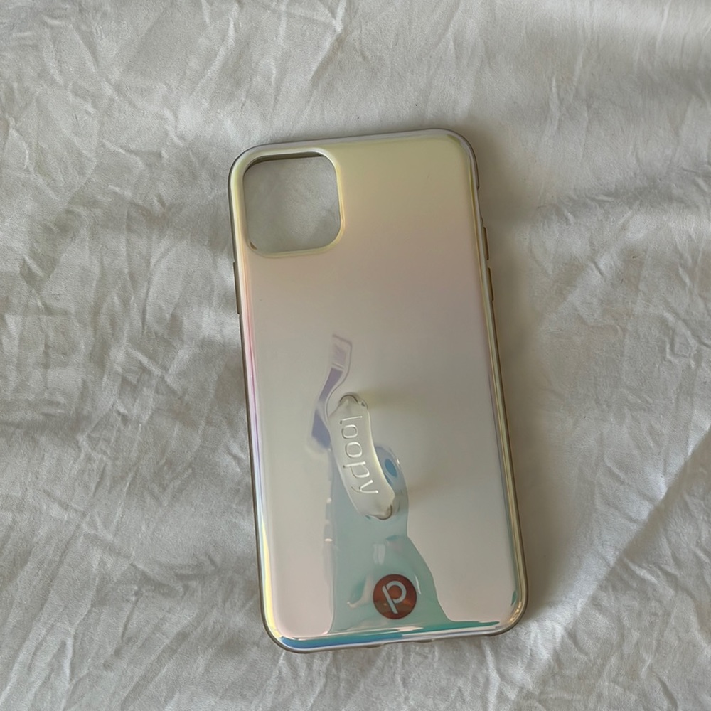 iphone 11 pro max loopy case iridescent